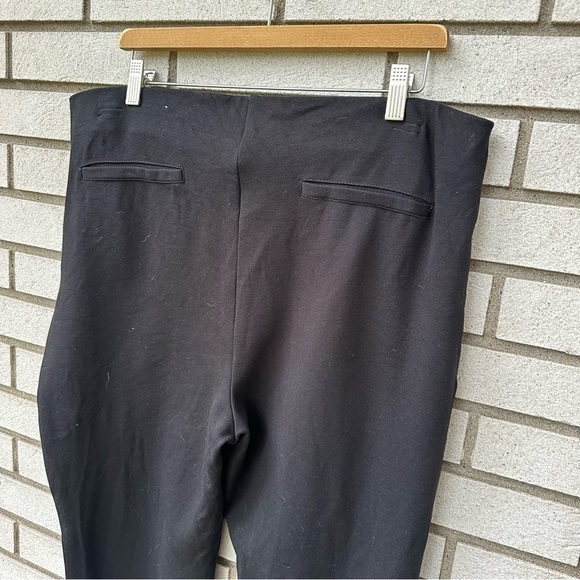 Chico’s Black Lindy Side-Zip Pants Short Length Ponte Knit - Picture 11 of 15